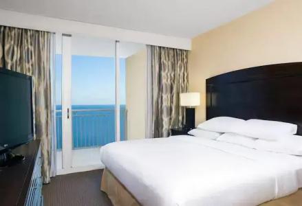 DoubleTree by Hilton Ocean Point - North Miami Beach - 44