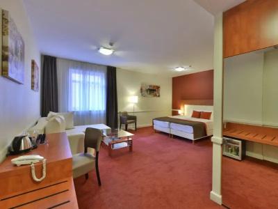 City Inn - 44
