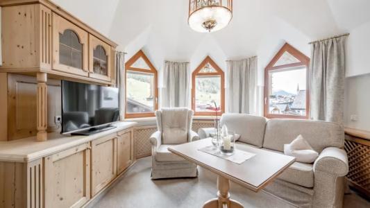 Trofana Royal - 28