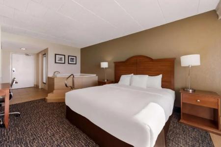 Comfort Inn South Oceanfront - 7