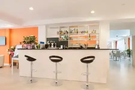 Bella Lazise - 11