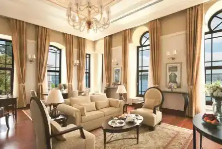 Four Seasons Istanbul at the Bosphorus - 4