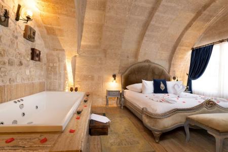 Elysion Cave Suites - 40