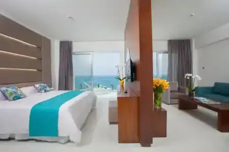 King Evelthon Beach & Resort - 40