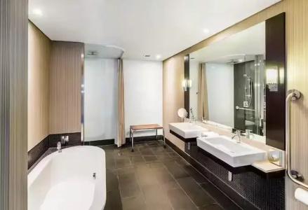 Hilton & Spa - 50