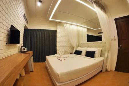 Forty Winks Phuket - 37
