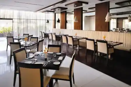 Mövenpick Al Mamzar Dubai - 25