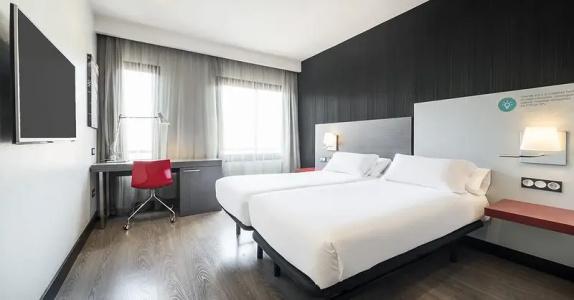 Ilunion Suites Madrid - 28