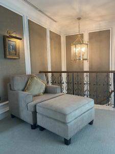 The Ritz-Carlton, - 115