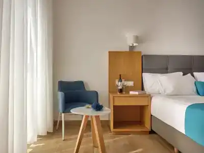 Cavo Orient Beach & Suites - 42