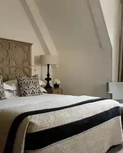 The Bloomsbury - 51