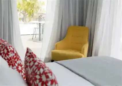 Suites 1478 - 26