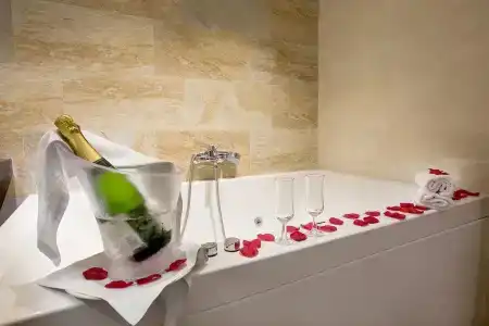 Cleopatra Spa - 60