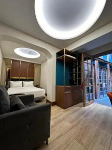 Orient - 11