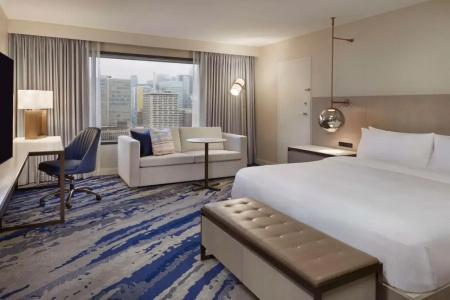 Hilton - 27