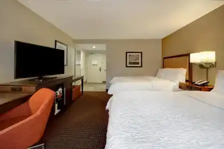 Hampton Inn Ny-Jfk - 36