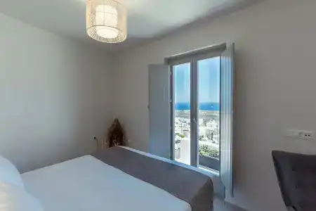 Elysian Santorini - 32