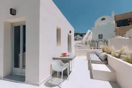 Elysian Santorini - 37