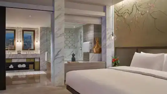 Grand Hyatt - 66