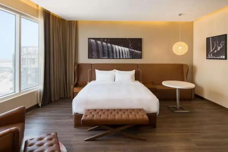 Radisson Blu, Dubai Canal View - 59