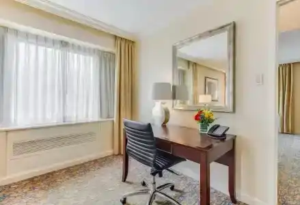 Capital Hilton - 125