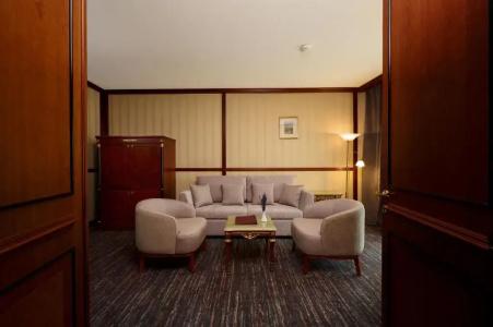 Grand Bucharest - 7