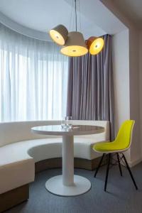 Radisson Red Brussels - 32