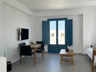 Aeifos Boutique - 32