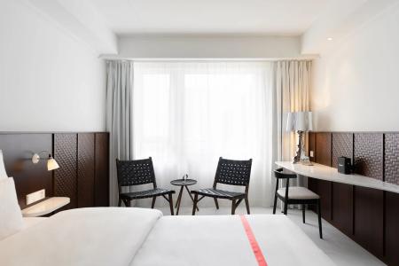 Ruby Claire Geneva - 30