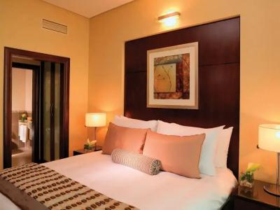 TIME Oak & Suites - 25