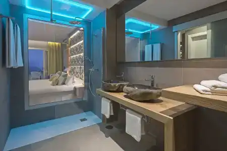 Atlantic Mirage Suites & Spa - 40