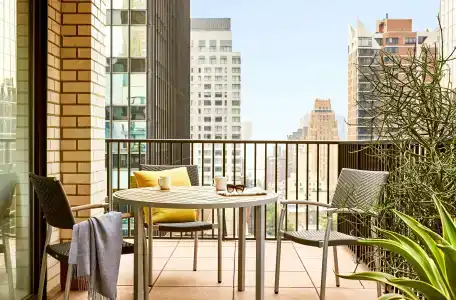 Fifty & Suites by Affinia - 15