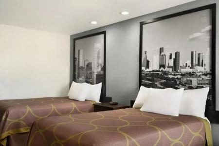 Super 8 by Wyndham Houston/Dtwn/I-610 - 26