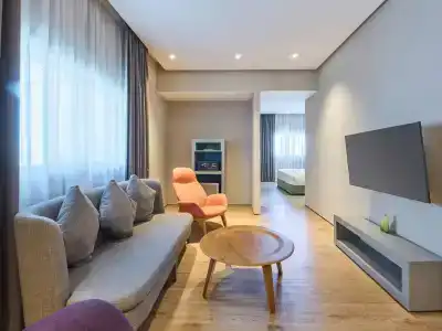 Ibis Styles Dubai Jumeira - 33
