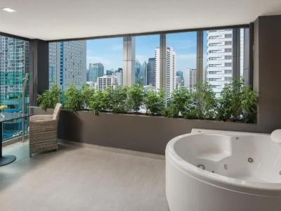 Solitaire Bangkok Sukhumvit 11 - Sha Extra Plus - 69