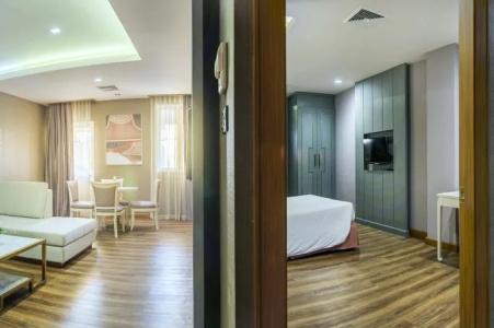 Royal Rattanakosin - 49