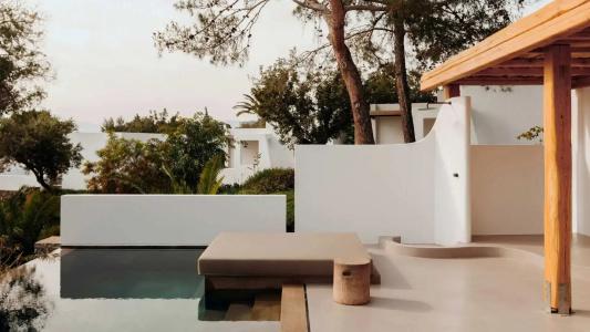 Minos Beach Art - 59