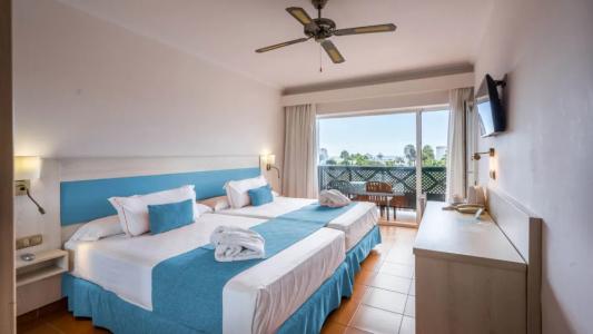 Blue Sea Costa Bastian - 42