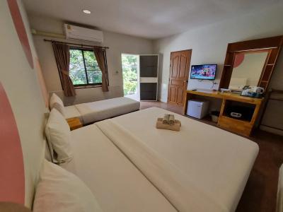 Malibu Samed Resort - 34