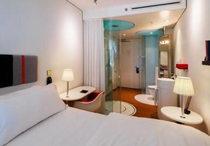 citizenM Schiphol Airport - 28