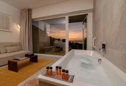 Higueron Malaga, Curio Collection by Hilton - 103