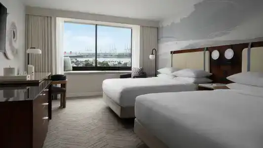 Renaissance Long Beach - 6