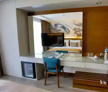 B Business & Spa - 37