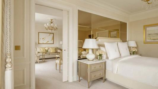 Four Seasons George v Paris - 37