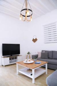 White and Grey - 147