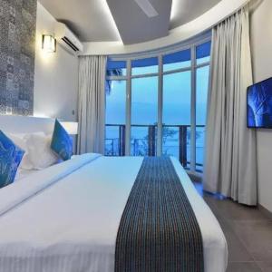 Velana Beach Maldives - 34