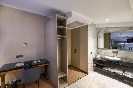 Broyt Suites - 54