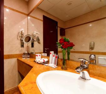 Grand Millennium Dubai - 114