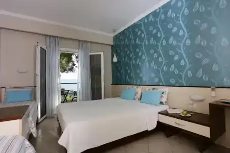 Alexandra Beach Spa Resort - 3