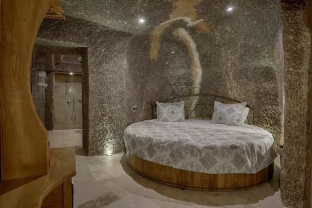 Hera Cave Suites - 140